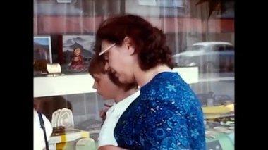 Lucerne, İsviçre 19 Mart 1960: 60 'larda Lucerne' de insanlar ve turistler