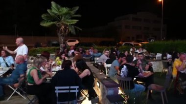 Terni, İtalya Haziran 03 2022. Dans kulübünde akşam yemeği.