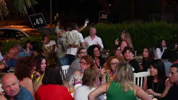 Terni Ιταλία Ιουνίου 2022 Δείπνο Κατά Διάρκεια Μιας Βραδιάς Στο — Αρχείο Βίντεο