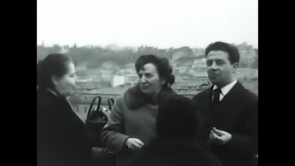 โรม ตาล พฤษภาคม 1950 คนพ ดในย าและขาว — วีดีโอสต็อก