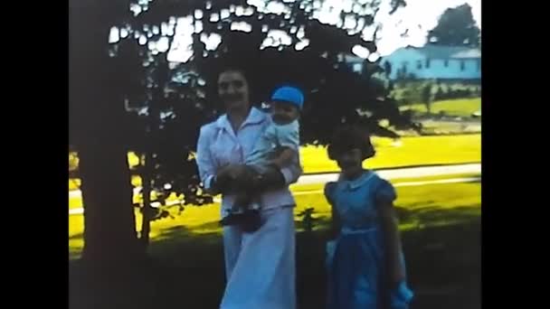 Niagara America May 1960 Family Vacation Children 60S — Stock Video