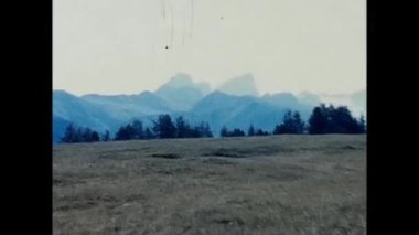 ciampedias, İtalya 19 Mart 1960 Trentino 60 'lardaki dağ manzarası
