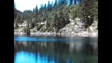 ciampedias, İtalya 19 Mart 1960: Ciampeas ile 60 'larda göl manzaralı dağ manzarası