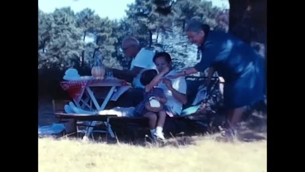 Ravello Naples June 1960 Family Picnics Table — Vídeo de Stock
