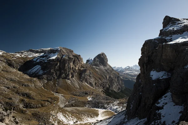 Uitzicht vanaf de forcela de ciampei naar sassongher — Stockfoto