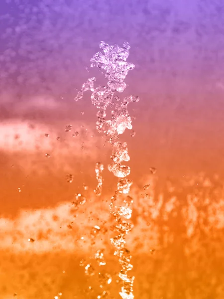 Strumień Wody Chlapaniem Jako Tło — Zdjęcie stockowe