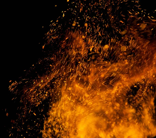 Siyah Arka Planda Ateş Kıvılcımları — Stok fotoğraf