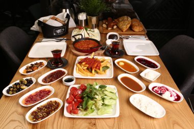 zengin ve leziz Türk Kahvaltı