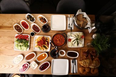 zengin ve leziz Türk Kahvaltı