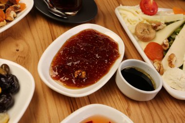 zengin ve leziz Türk Kahvaltı