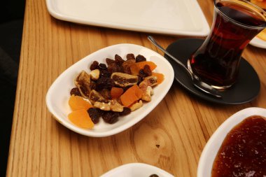 zengin ve leziz Türk Kahvaltı