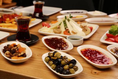 zengin ve leziz Türk Kahvaltı