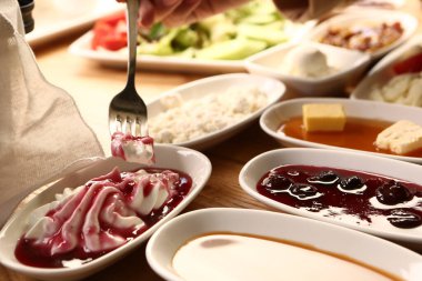 zengin ve leziz Türk Kahvaltı