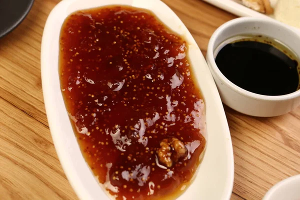 zengin ve leziz Türk Kahvaltı