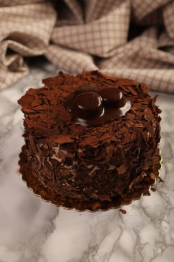 Masada lezzetli bir pasta var.