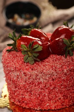 Masada lezzetli bir pasta var.