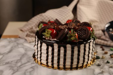 Masada lezzetli bir pasta var.