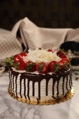 Masada lezzetli bir pasta var.