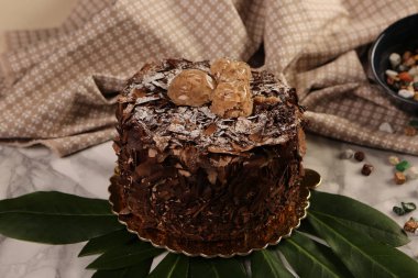 Masada lezzetli bir pasta var.