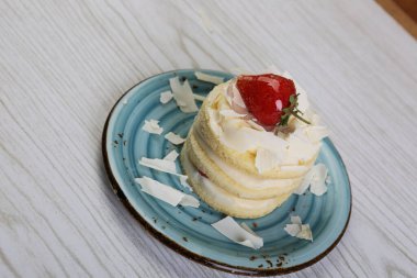 Masada lezzetli bir pasta var.