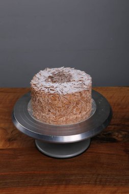 Masada lezzetli bir pasta var.