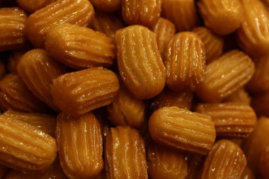 Geleneksel hindistancevizli tatlı baklavası. Ev yapımı fındıklı ve ballı baklava..