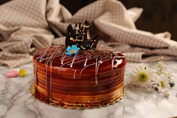 Masada lezzetli bir pasta var.