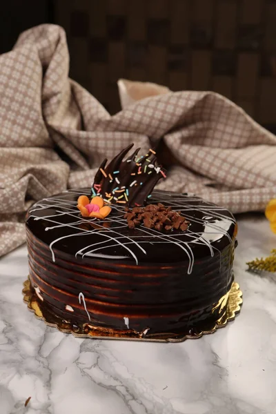 Masada lezzetli bir pasta var.