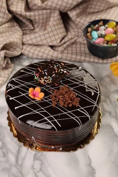 Masada lezzetli bir pasta var.