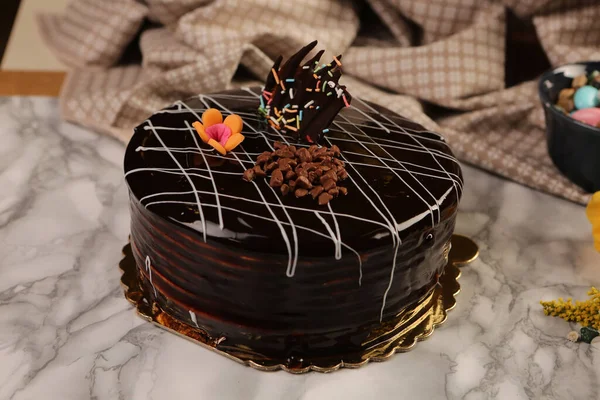 Masada lezzetli bir pasta var.