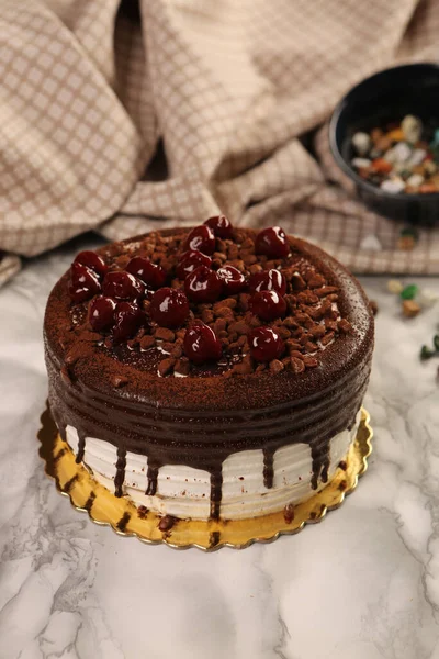 Masada lezzetli bir pasta var.