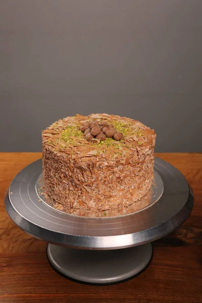 Masada lezzetli bir pasta var.