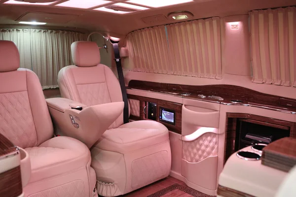 Luxury Modern Pink Car Interior — Stock Photo, Image