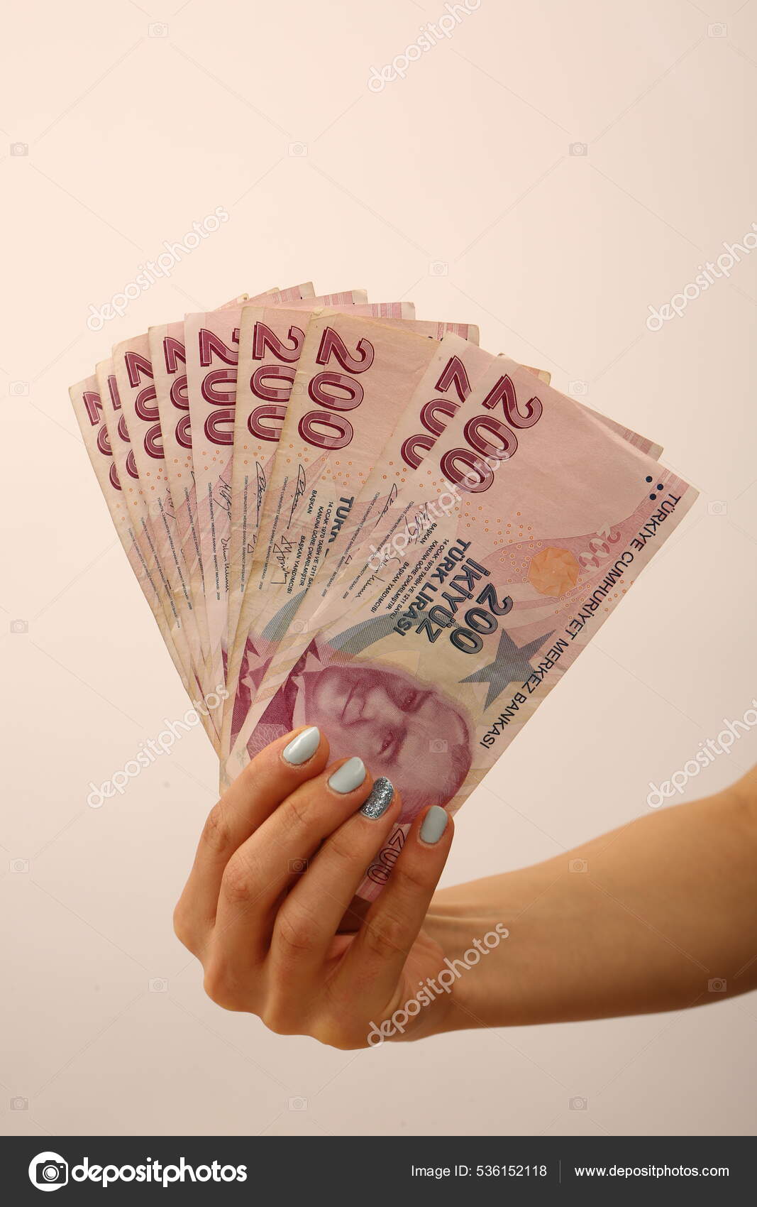 土耳其货币土耳其里拉钞票——图库图片© utkudemirsoy #536152118