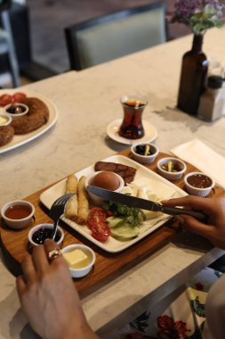 zengin ve leziz Türk Kahvaltı