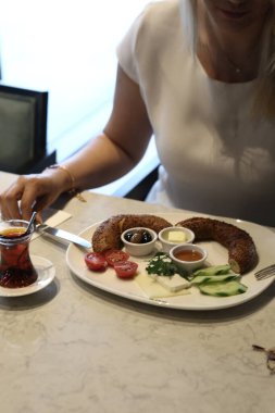 zengin ve leziz Türk Kahvaltı