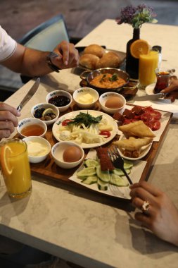 zengin ve leziz Türk Kahvaltı