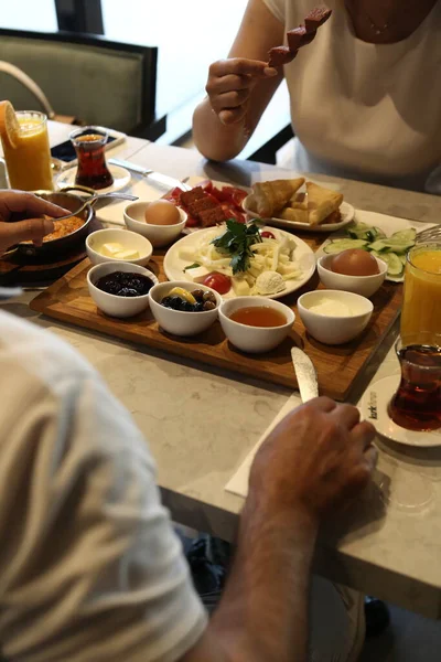 zengin ve leziz Türk Kahvaltı