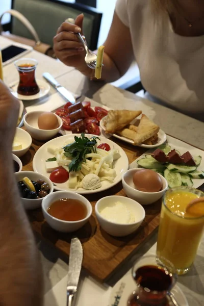 zengin ve leziz Türk Kahvaltı