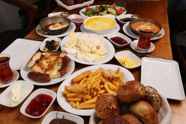 zengin ve leziz Türk Kahvaltı