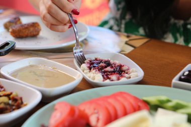 zengin ve leziz Türk Kahvaltı