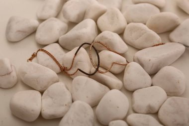 Elmas Mücevherler ve Moda Mücevherleri