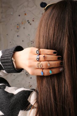 Elmas Mücevherler ve Moda Mücevherleri