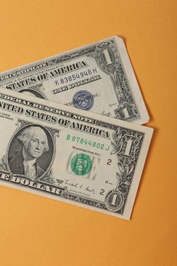 Bir sürü nakit bize dolar