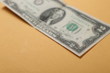 Bir sürü nakit bize dolar