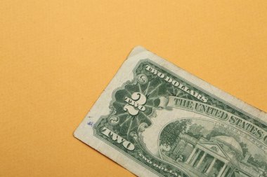 Bir sürü nakit bize dolar