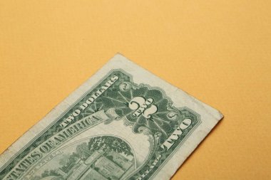 Bir sürü nakit bize dolar