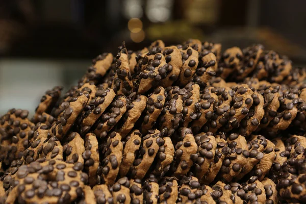Bir Grup Çeşit Kurabiye Çikolata Parçacıklı Yulaflı Kuru Üzümlü Beyaz — Stok fotoğraf