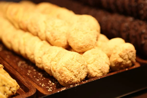 Group Assorted Cookies Chocolate Chip Oatmeal Raisin White Chocolate — Stock Photo, Image