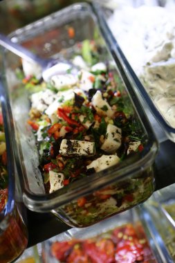 Geleneksel Türk ve Yunan yemek meze masası